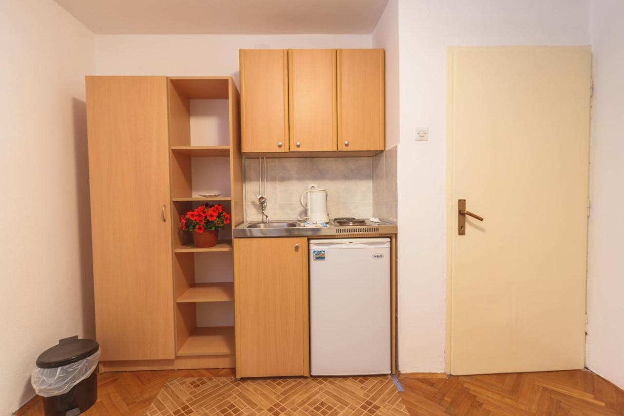 Apartmani Steni Sveti Stefan Eksteriør bilde