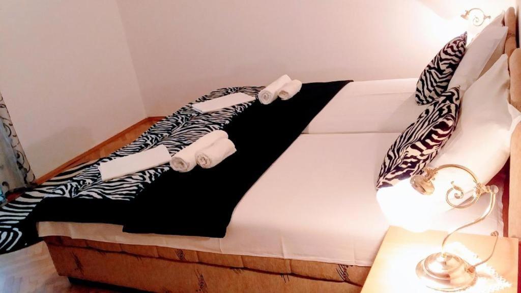 Apartmani Steni Sveti Stefan Eksteriør bilde