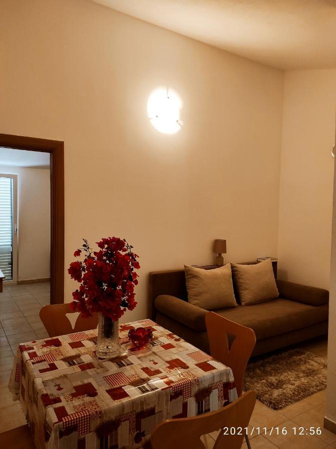 Apartmani Steni Sveti Stefan Eksteriør bilde