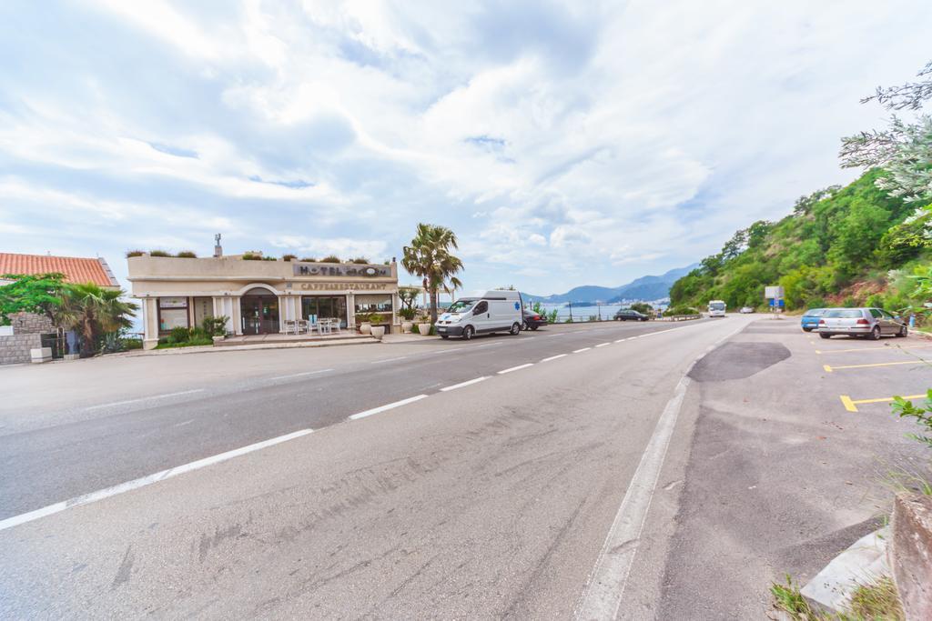 Apartmani Steni Sveti Stefan Eksteriør bilde