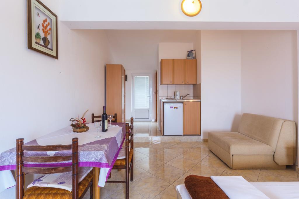 Apartmani Steni Sveti Stefan Eksteriør bilde