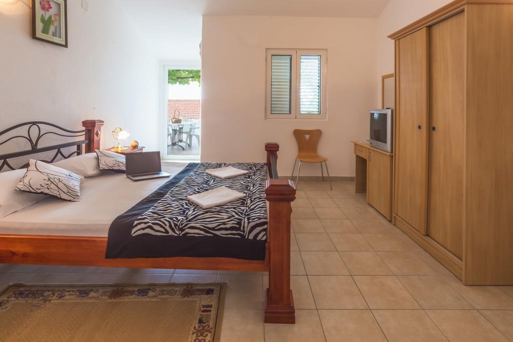 Apartmani Steni Sveti Stefan Eksteriør bilde