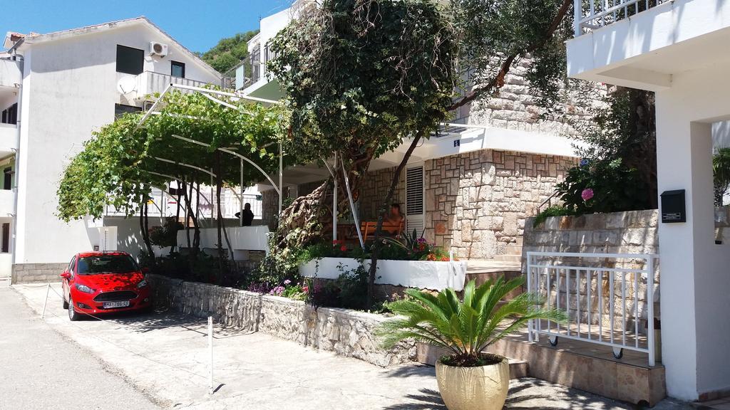 Apartmani Steni Sveti Stefan Eksteriør bilde